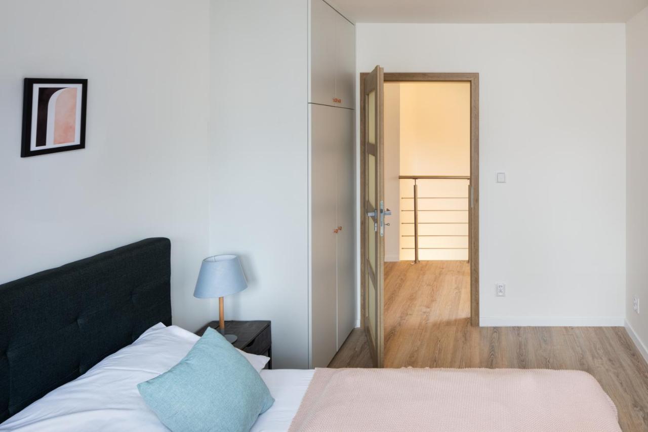 فيلا Minimalistic House In Vinohrady By Prague Days المظهر الخارجي الصورة